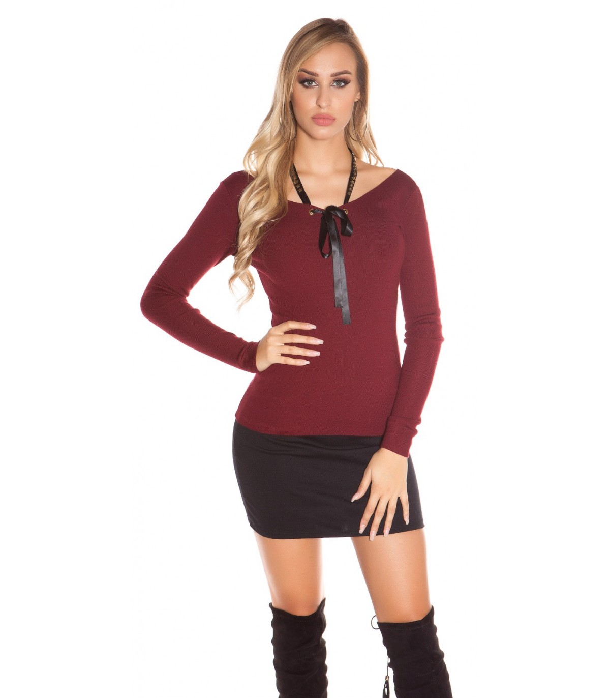 Koucla burgundy star-striped knitwear