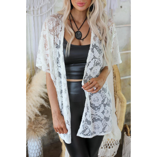 Valkoinen lyhythihainen...