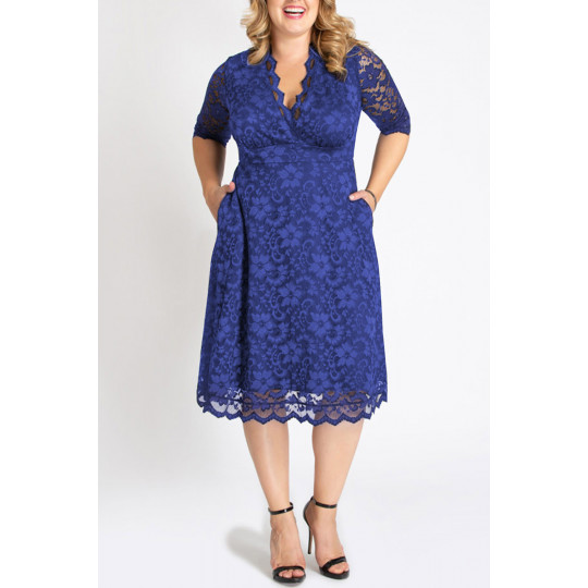 Blue half-sleeved v-lace...