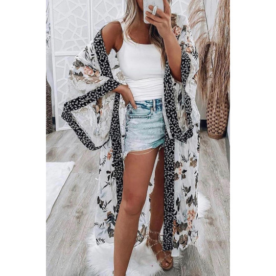 White floral pattern kimono...