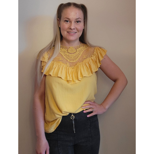 Yellow short-sleeved...