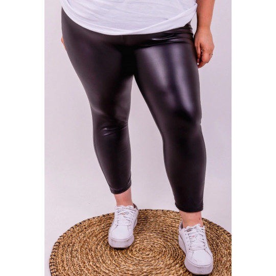 EF mustat wetlook...