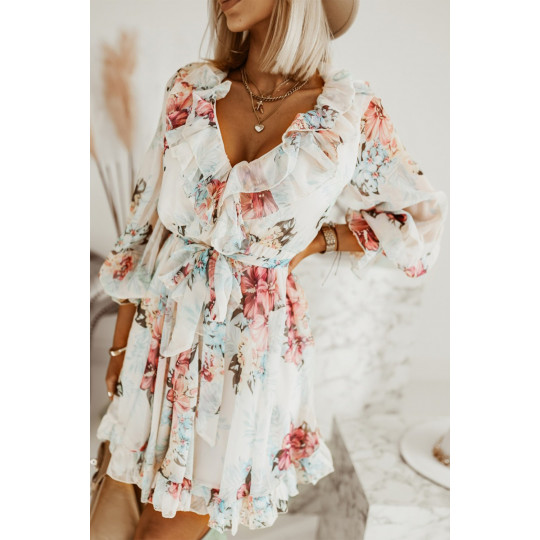 Vit blommig mönstrad...