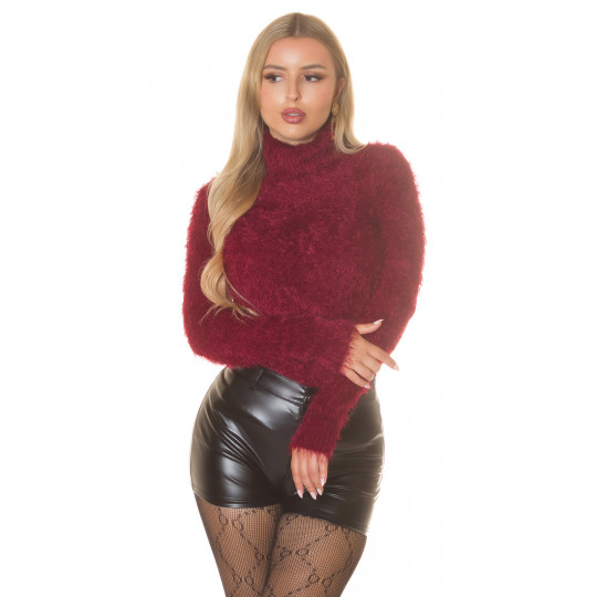 Viininpunainen pörröinen...