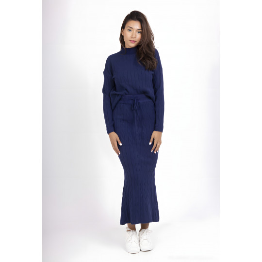 WHOO tummansininen...