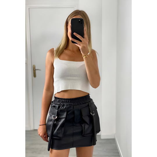 Musta tekonahkainen...