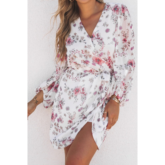 Valkoinen kukkakuvioinen...